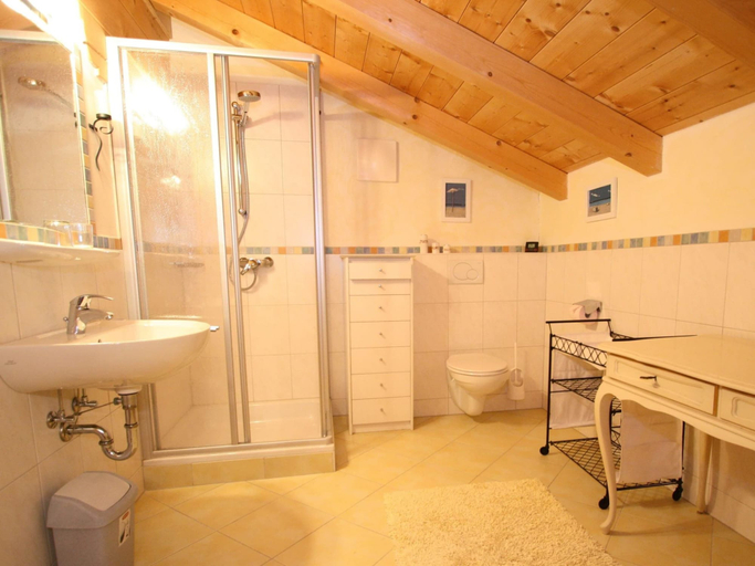 Bathroom, Mansion in Eben Near Ski Salzburger Sportwelt, Sankt Johann im Pongau