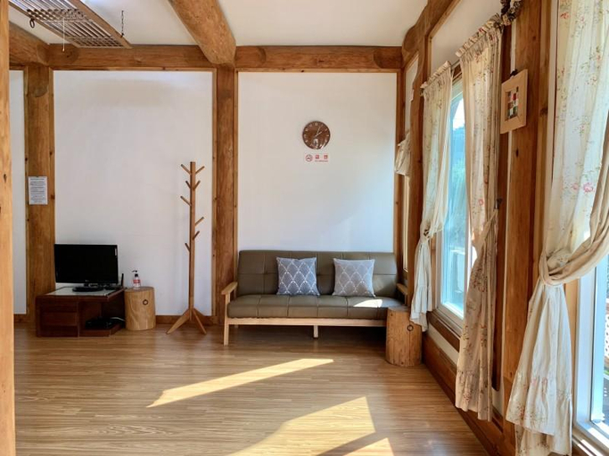 Others 5, Anseong Mountain Feel Pension, Ansoeng