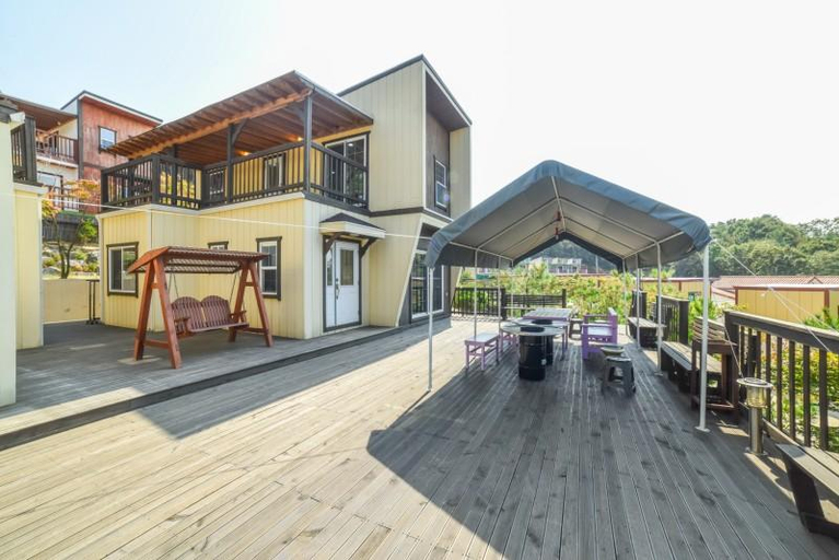 Others 4, Ongjin Sol Pension, Ongjin