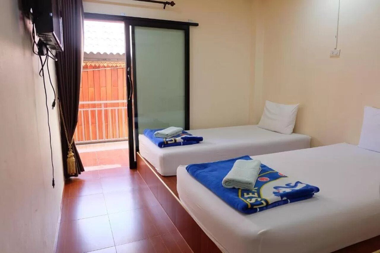 Bedroom 2, Phi Phi Sand Sea View Resort, Mueang Krabi