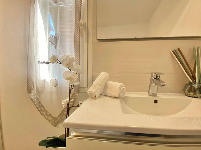 Bathroom 17