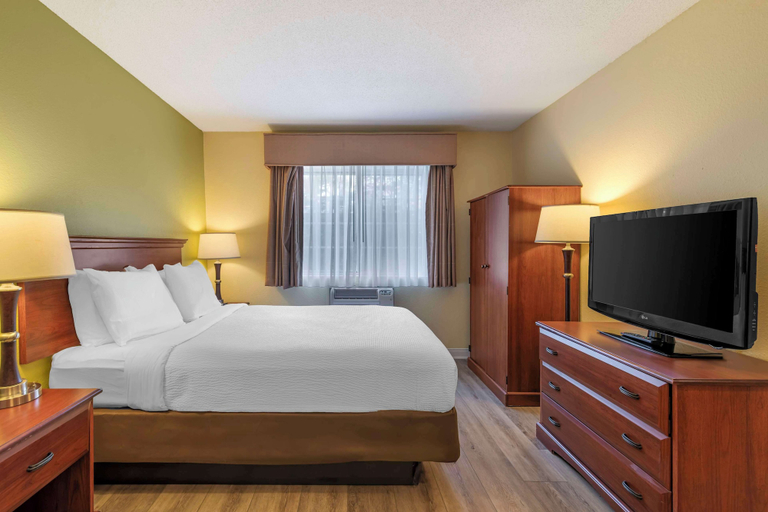 Bedroom 18