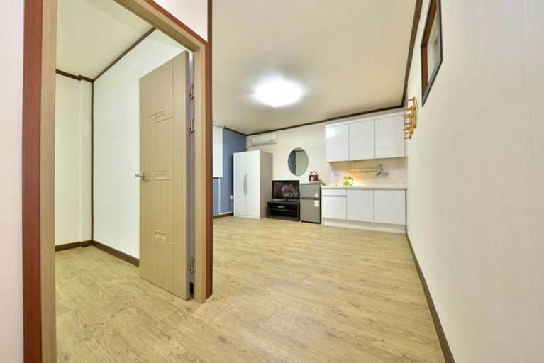 Others 1, Taean Anmyeondo Wave Pension, Taean