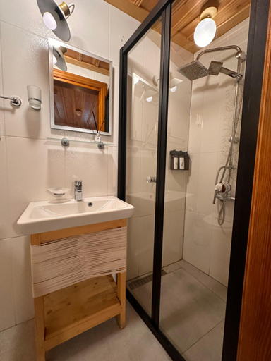 Bathroom 4, Hanole Guest House, Ayvalık