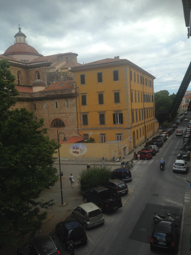 CasaBase, Livorno
