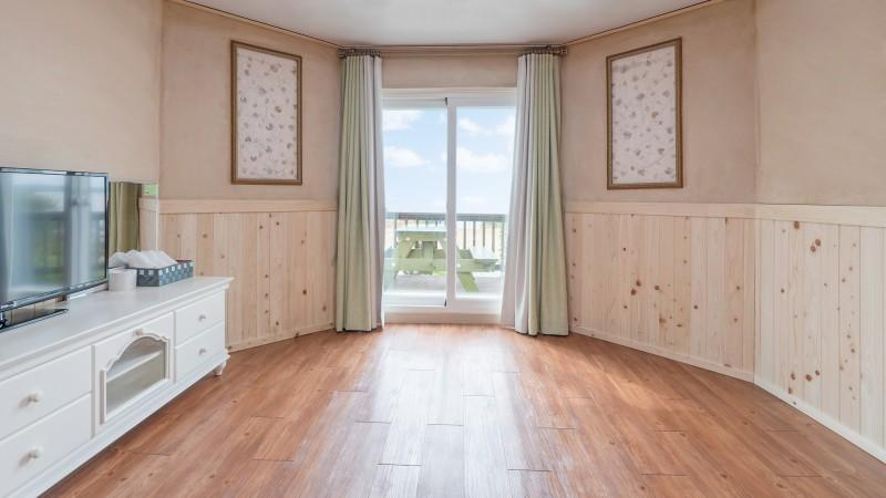 Others 4, Taean Cherbourg Ocher Pension, Taean