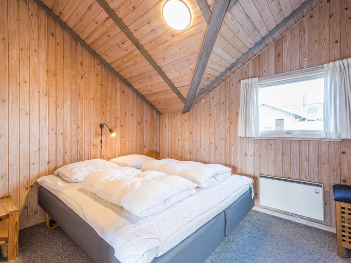 Bedroom 2, 4 Star Holiday Home in Hvide Sande, Ringkøbing-Skjern