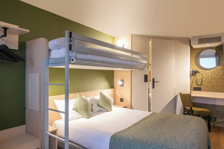 Bedroom 2, Hôtel d’Olivet Orléans Sud, Loiret