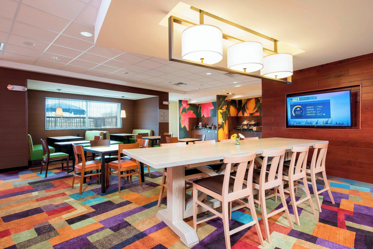 Food & Drinks 5, Fairfield Inn & Suites Fredericksburg, Gillespie