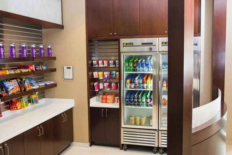 Food & Drinks 5, SpringHill Suites by Marriott Bloomington, Monroe