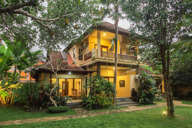 Exterior 6