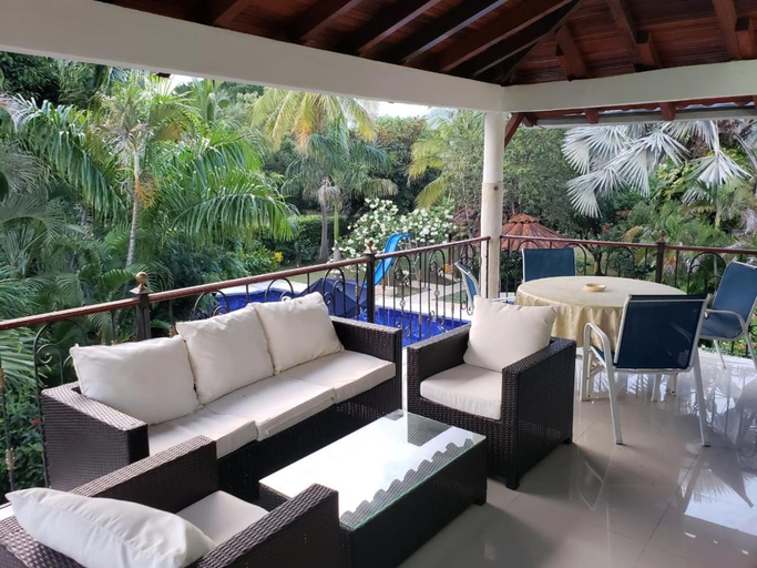 Others 5, Casa Pinilla, Ricaurte