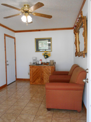 Public Area 2, Budget Inn Siloam Springs, Benton