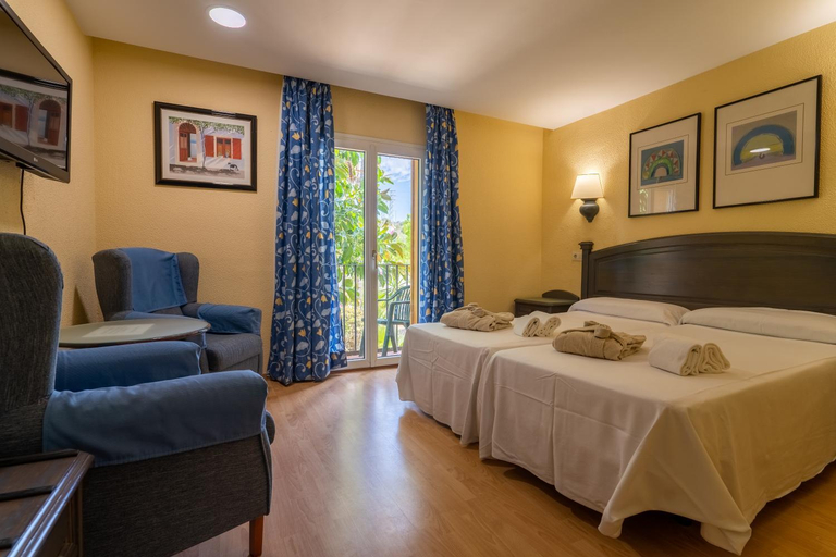 Bedroom 2, Hotel Balneario de Chiclana, Cádiz