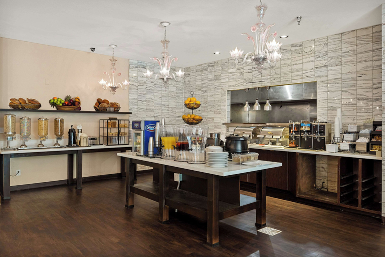 Food & Drinks 5, Chateau Big Bear Boutique Hotel, BW Signature Collection, San Bernardino