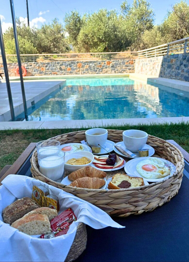 Food & Drinks 5, Theasea Stylish Residences, Crete
