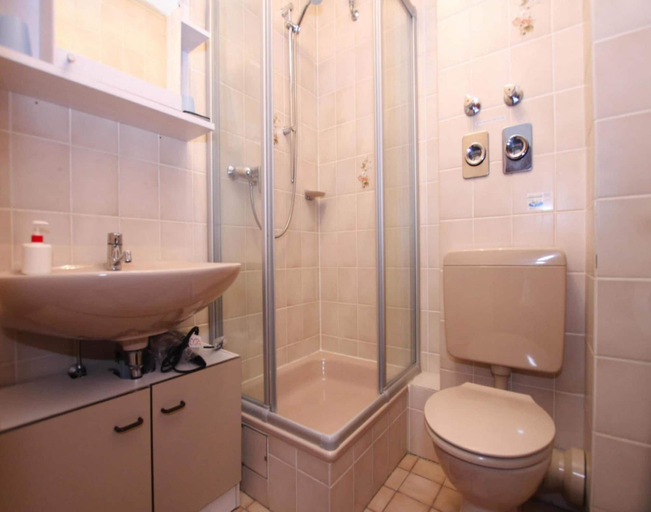 Bathroom 5, Apartment Jagdschloesschen, Bad Sachsa, Osterode am Harz
