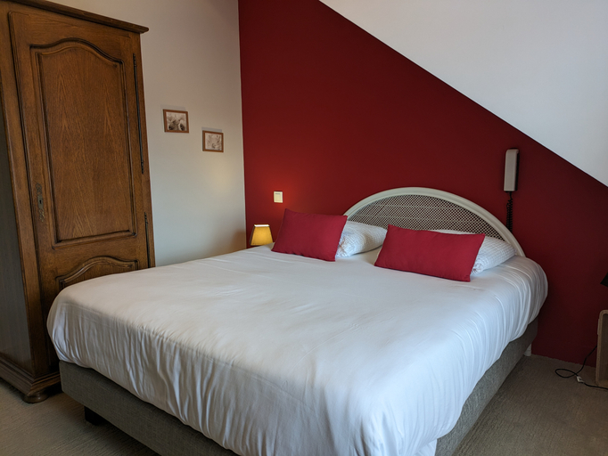 Bedroom 3, Logis Hotel le Saint Florent, Loir-et-Cher