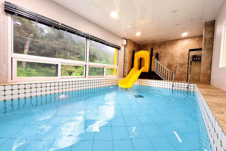 Sport & Beauty 5, Taean Kids Pool Villa Atti, Taean