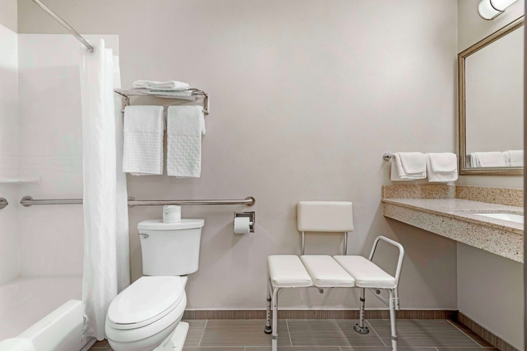 Bathroom 11