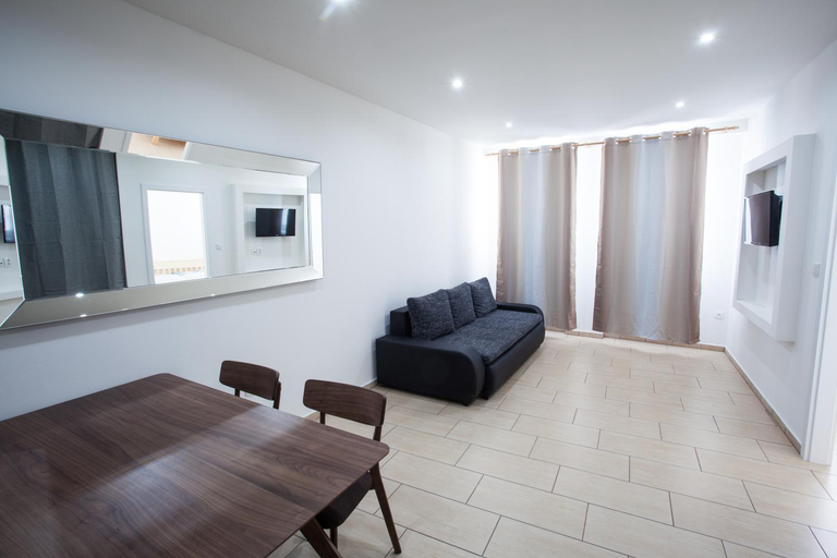 Others 5, Apartments Kopecna with garage parking possible, Brno