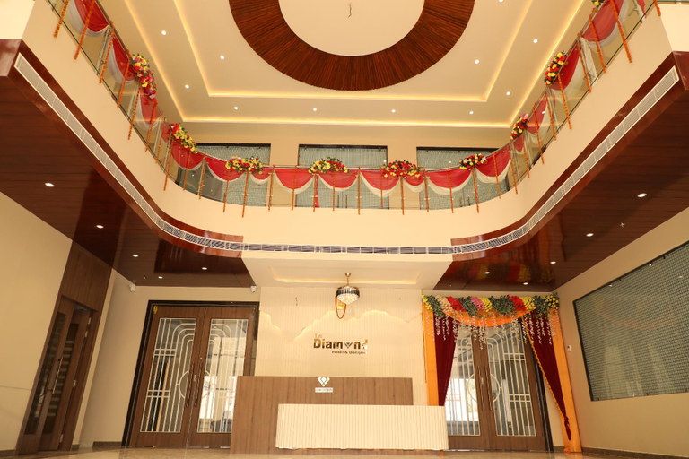 Others 2, THE DIAMOND HOTEL & BANQUET, Mau