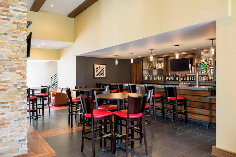 Food & Drinks 5, Four Points by Sheraton Buffalo Grove, Cook