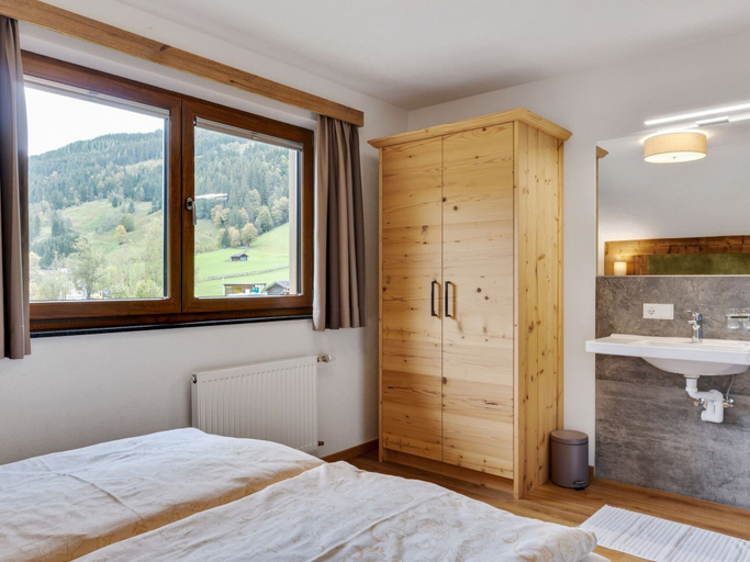 Bedroom 2, Chalet in Kleinarl near Ski Amade Slopes, Sankt Johann im Pongau