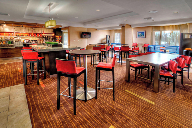 Food & Drinks 5, Courtyard by Marriott Burlington, Alamance