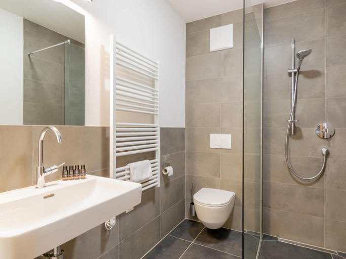 Bathroom 3, Luxurious Tauernlodge With Private Wellness Sauna, Zell am See