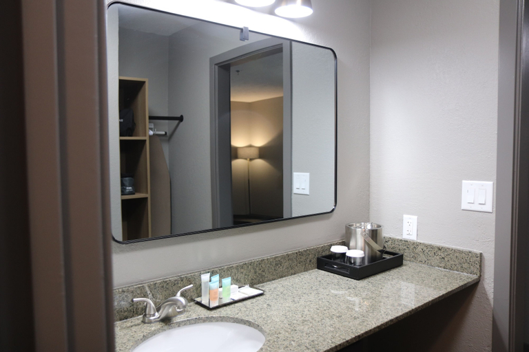 Bathroom 20