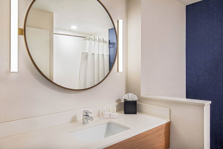 Bathroom 5, Fairfield Inn & Suites by Marriott McPherson, McPherson