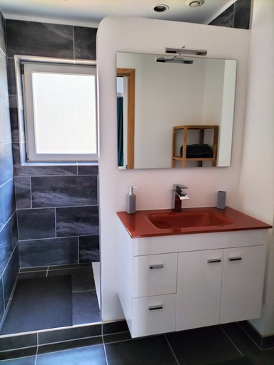 Bathroom 3, Gite du Four à Pain, Indre-et-Loire