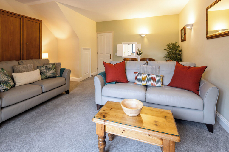 Others 5, The Uplands Serviced Apartments