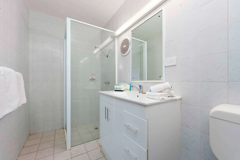 Bathroom 4