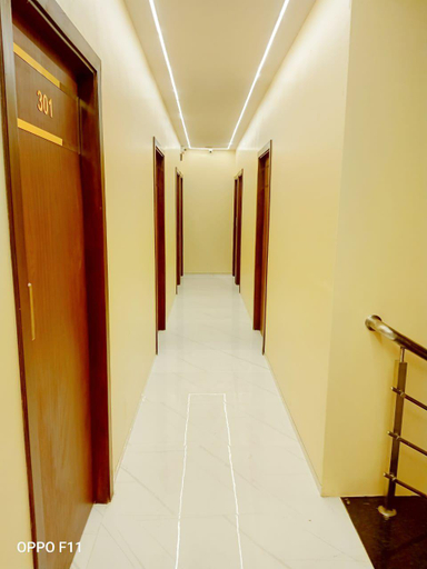 Others 3, Powai Inn, Mumbai Suburban