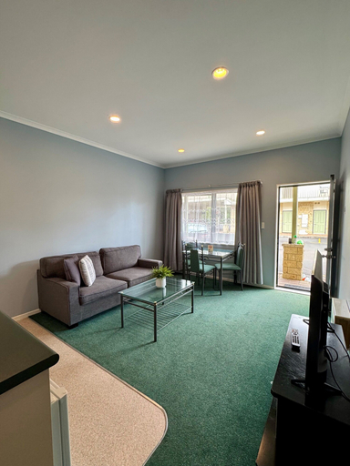 Others 5, O'Reillys Motel, Matamata-Piako