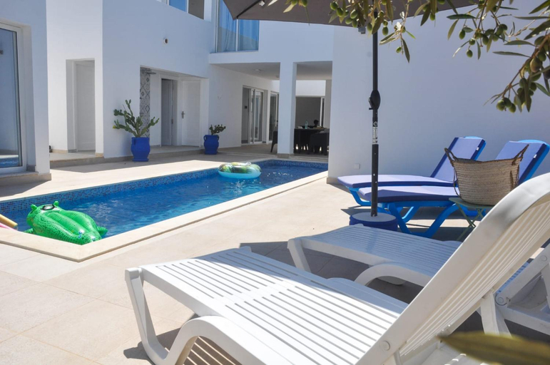 Sport & Beauty 2, Villa Salem Maison d'architecte toute equipee & piscine, Djerba Midoun