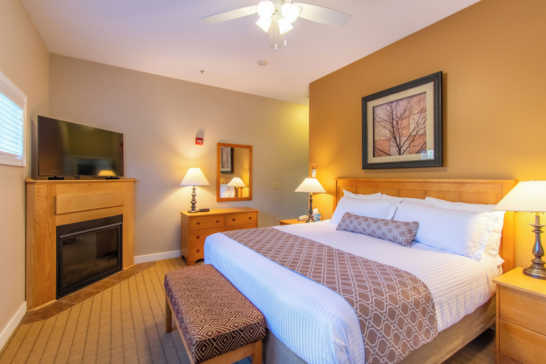 Bedroom 3, Attitash Mountain Village, Carroll