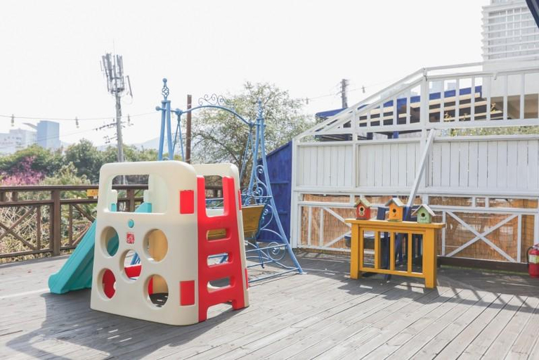 Family & Kids, Geoje Montmare Kids Pool Villa Pension, Geoje