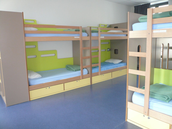 Bedroom 3, Auberge de Jeunesse HI Rouen, Seine-Maritime
