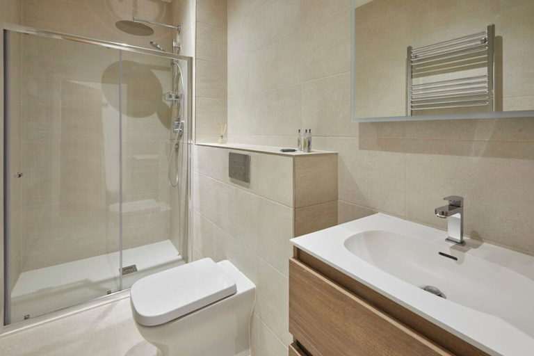 Bathroom 4, Host Stay Number Ten Carlill, North Yorkshire