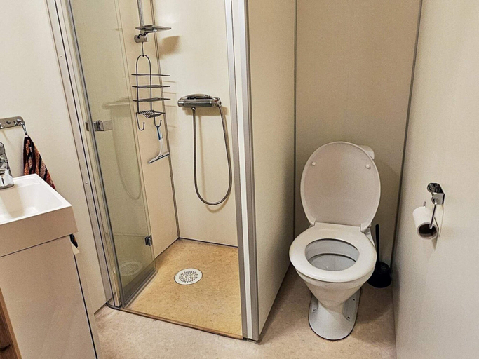 Bathroom 4, person holiday home in Rebbenes, Tromsø