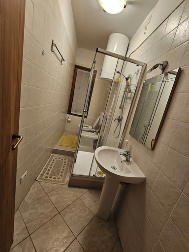Bathroom 5, Caponi Bros, Venezia