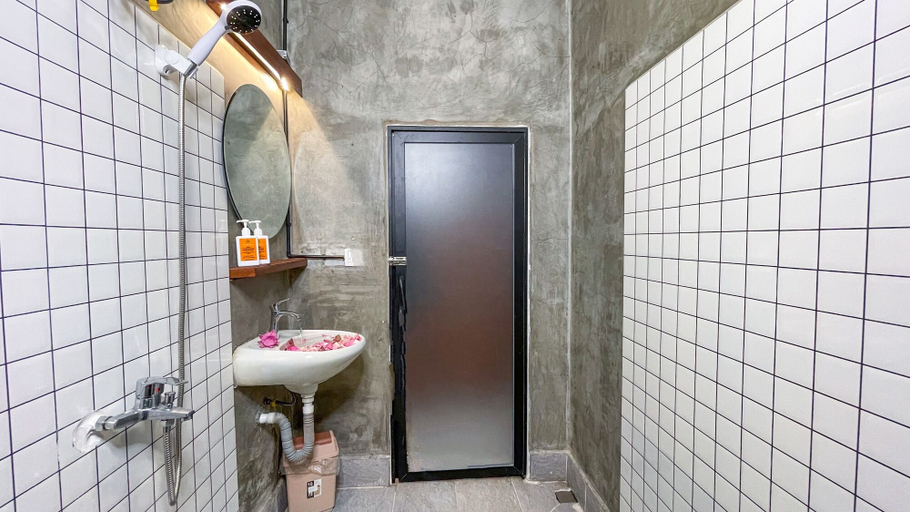 Bathroom 3, The Center Point, Siem Reap