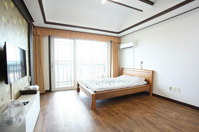 Bedroom 3, Muan Muantop Tourist Pension, Muan