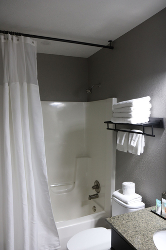 Bathroom 9