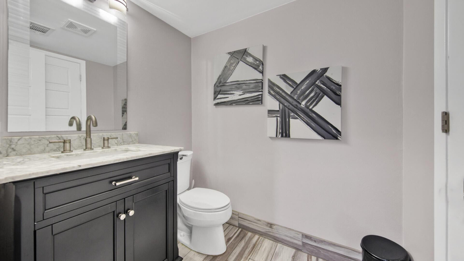 Bathroom 3, Red Hot Retreat, Okaloosa