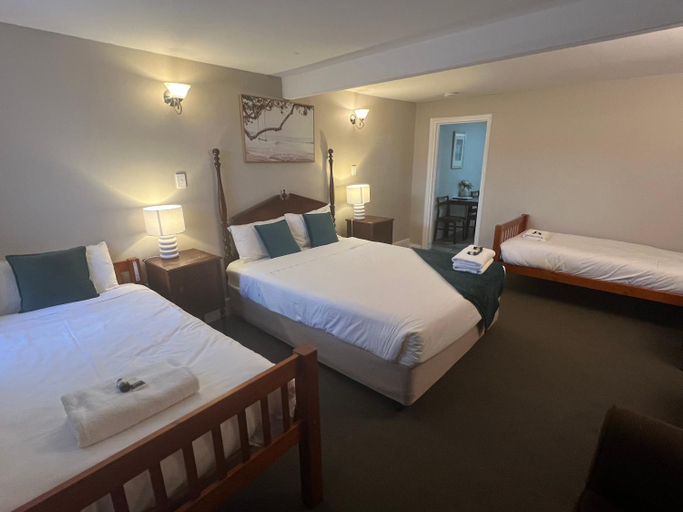 Bedroom 6