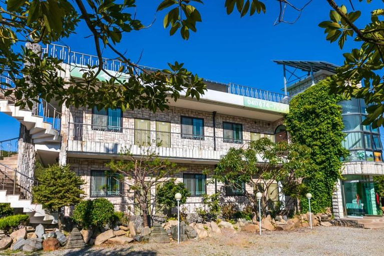 Others 4, Taean Sea Seekers Pension, Taean